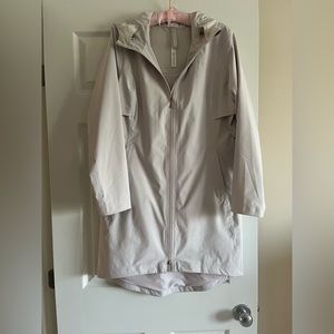 Lululemon Rain Rebel Jacket - Size 8 Light Chrome/Misty Pink